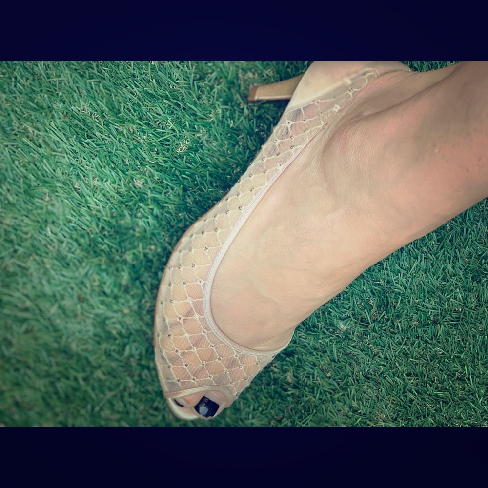 vintage glitzy nude open toed shoes